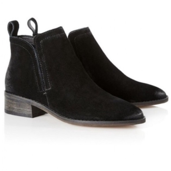 Dolce Vita suede Tessey booties - Picture 1 of 6